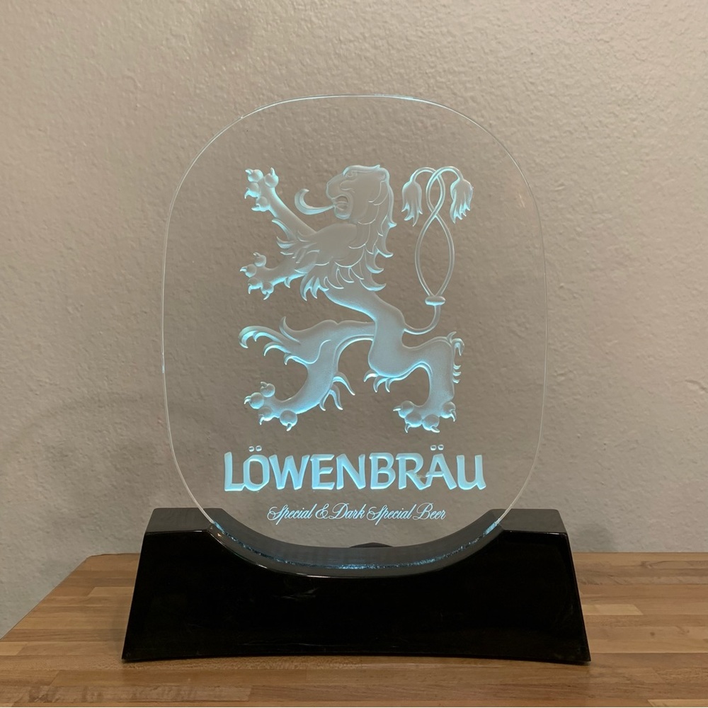 Lowenbrau Special Dark Special Beer Light Up Lucite Acrylic Clear Sign 12”